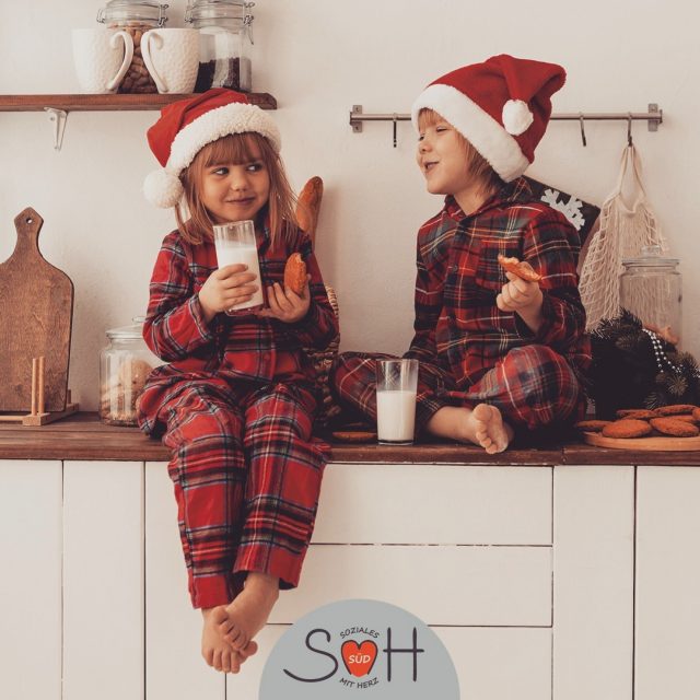 Wir wünschen allen eine schöne Weihnachtszeit 🎄🎅 #weihnachten #dezemberträume #soziales #schulbegleitung #kinder #advent #weihnachtszeit #weihnachtszeitistdieschönstezeit #family #besinnlichezeit #ferie #schule #schulbegleiter